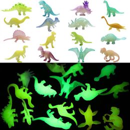 Led Rave Toy 16 stks set Mini Lichtgevende Jurassic Noctilucent Dinosaurus Speelgoed Glow In The Dark Dinosaurussen Baby Jongens Cadeau voor Kinderen Nieuwigheid Model 230605