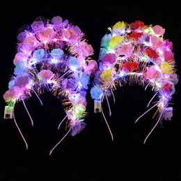 Jouet rave LED 5pcs Bande de flash LED pour les boucles d'oreilles d'éclairage de cheveux pour femmes Floral Headwear Luminous Oreilles Festive Birthday Party Supplies D240527