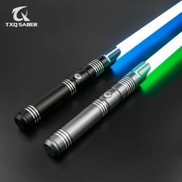 Led Rave Toy TXQSABER RGB 12Color Variable Sable de luz Empuñadura de metal con 16 sonidos Smooth Swing FX Duel Light LED USB Laser Sword Cosplay Toys 231207