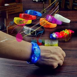LED-siliconenarmband LED-geluidscontrolearmband LED-lichtpolsband Light Up Bangle-armband Feestbar