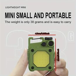 Petite lampe de poche LED, lampe de poche porte-clés Cob rechargeable 1000 W, lampe de poche portable à 6 modes d'éclairage, avec support pliable et base magnétique, pour la marche