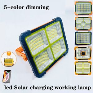 LED-schijnwerper op zonne-energie Oplaadbaar noodverlichting Verlichting Buiten Camping Draagbare lamp IP66 Waterdicht 40w 100w 120w Hoogtepunt Zoeklicht-upgrade