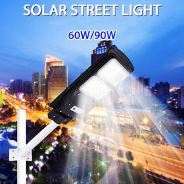 LED Solar Street Light 30W 60W 90W ZONDELAAR LAMP Waterdichte afstandsbediening Bewegingssensor LED Outdoor verlichting Floodlight voor tuinwerf Garagemuur