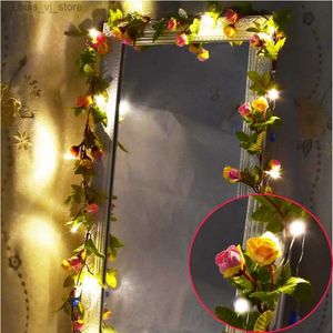 Cadenas LED 2PCS 30LED 2M Guirnalda de flores artificiales Rose Vine Fairy String Lights con pilas para la fiesta de bodas de San Valentín Decoración del jardín YQ240401