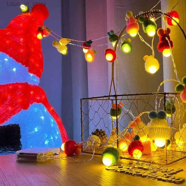 Cuerdas LED Bola redonda Cadena de luces navideñas Sombrero de Papá Noel Luces Tira Muñeco de nieve Decoración navideña YQ240401