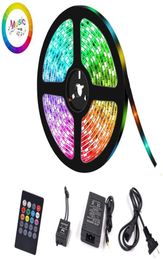 LED-strips Verlichting RGB-synchronisatie met muziek Dimbare stripkit 164Ft5M 300 LED's Licht 2835 Verlichting met afstandsbediening en voeding voor H8112213