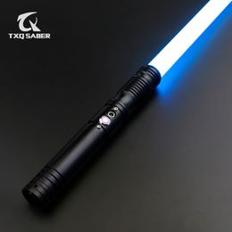 LED SwordsGuns TXQSABER Smooth Swing Pixe Lightsaber Metal Hilt for Heavy Dueling Colos Changer 1 pouce Laser Sword Jedi Cospaly Toys 230803