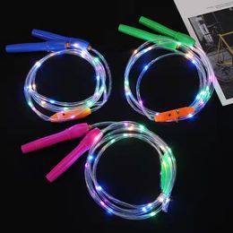 Jouets LED nouveaux enfants lumineux corde à sauter flash avec commutation coloré lumineux garçons filles fitness équipement de sport jouet pour enfants