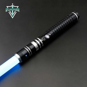 LED Toys Txqsaber Baselit RGB Sabre laser de duel lourd avec 1 pouce de couteau à LED flottant en douceur Cosplay Skywalker FOC Q240524