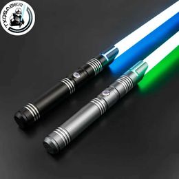 Toys LED Txqsaber RGB 12 couleurs sans oscillation avec sabre laser Hilt 16 Sons FX Light standard LED LED Laser Sword Cosplay Q240524
