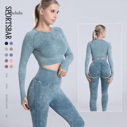 Les leggings alignent le haut de la taille haute et placée pour les femmes avec des concepts de pêche à la pêche et la tenue de yoga sans couture