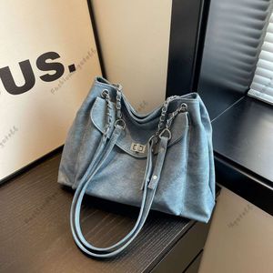 Sac de loisirs en tissu de grande capacité, fourre-tout, grand sac à bandoulière avec chaîne en denim, nouvelle collection hiver 2023