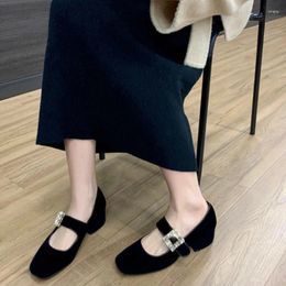 Chaussures de loisirs 447 Patent Cuir Cuir plus taille Zapatos Mujer Elegant Fashion Square Button Femme Toe Talons bas Chaussures Femme 27454