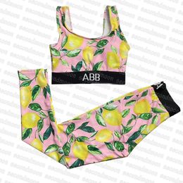 Chándal con estampado de limón para mujer, traje deportivo de verano, Tops cortos de Yoga, mallas deportivas de cintura alta, ropa deportiva de dos piezas