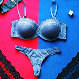 Lenceria Push Up Bra en Thong Set Bra Underwires Plus Size Dames Brassieres Lingerie Femme Sexy Hot 2020 Ondergoed Nachtkleding X0526