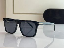 Lentilles avril des lunettes de soleil coutumières moyennes lentilles de prescription de lunettes de lune