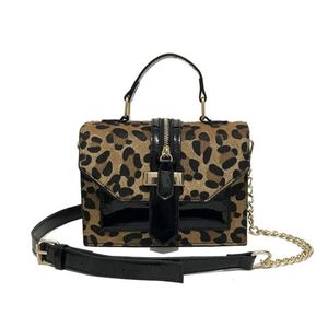 Sacs de crossbody léopard pour femmes avec décoration de fermeture éclair pour femmes sacs à main