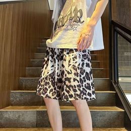 Short en soie glacée à motifs léopard, Style américain Instagram, pantalon de plage d'été fin et à volants pour hommes, pantalon cinq pièces de marque ample et tendance