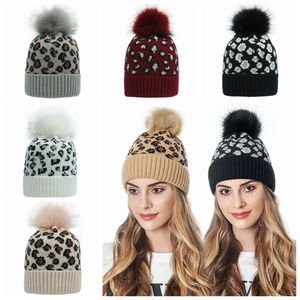 Warm leopardo Pom Pom Gorros invierno de las mujeres de punto sombrero del capo Pom Beanie Moda de punto sombreros de lana Sombreros 9 colores HHA1504