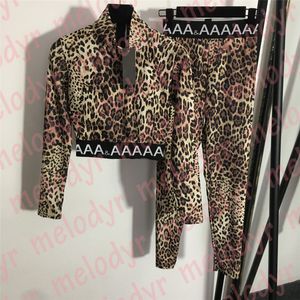 Survêtement imprimé léopard col haut t-shirts de sport lettre taille élastique Leggings marque de mode vêtements de sport pour femmes