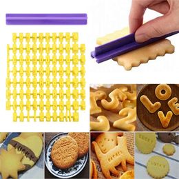 Lettre alphabet Numéro de jeu Impression Cookie Biscuit Stamp Emer Cutter Gâteau Fondant DIY Moule de cuisine Moules de boulangerie