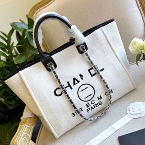 Sacs de lettres Luxury CC Totes Handbag Fashion Canvas Canvas Femme Dames Brand CH Broidered Tote Designer Handbags Female Shopping Cross Body Bodypack Aztq