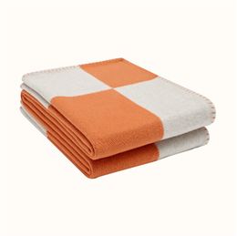 Lettre couvertures en cachemire écharpe en laine douce châle Portable chaud Plaid canapé-lit polaire tricoté laine couverture de climatisation 8