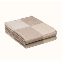 Coperta di design in cashmere con lettere, morbida sciarpa di lana, scialle, calda coperta in pile per divano letto scozzese