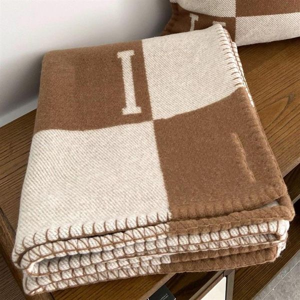 Manta de diseño de cachemira con letras, bufanda de lana suave, chal, sofá cama a cuadros cálido portátil, tiro de punto de lana 140 170CM261c