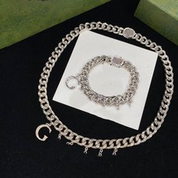 Collier de créateur de lettres, chaîne ras du cou pour Bracelets unisexes, fourniture de chaîne en or, bracelet à breloques en acier inoxydable2611