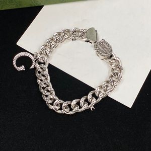 Gargantilla de cadena de collar de diseñador de letras para pulseras unisex Suministro de cadena de oro Pulsera de dijes de acero inoxidable de alta calidad linkA