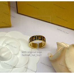 Lettre F Ring Ring Rose Gold Ring Perle incrusté Diamond Ring Couple de mode Rings For Women Mens Vintage Anneau de fiançailles Luxury Anneaux d'ouverture FendIring 177