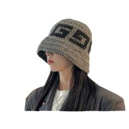 Chapeau de pêcheur tricoté avec lettres pour femme, chapeau de bassin de rue, forme concave chaude, automne et hiver