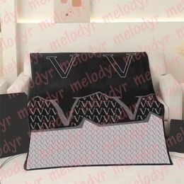 Fluwelen deken met letterprint Thuis Bank Warme hoesdeken Retro Designer Reissjaal Dekens Airconditioning Hoes zonder doos
