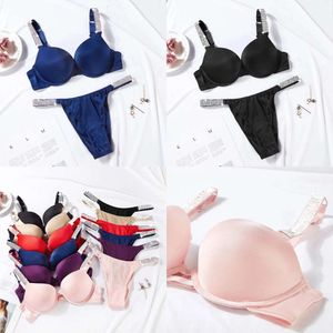 Lettre sexy en forme de sous-vêtements de sous-vêtements Brief Bref push up Bra and Panty 2 pièces pour femmes lingerie bikini set motion Design 1125ess 115ess