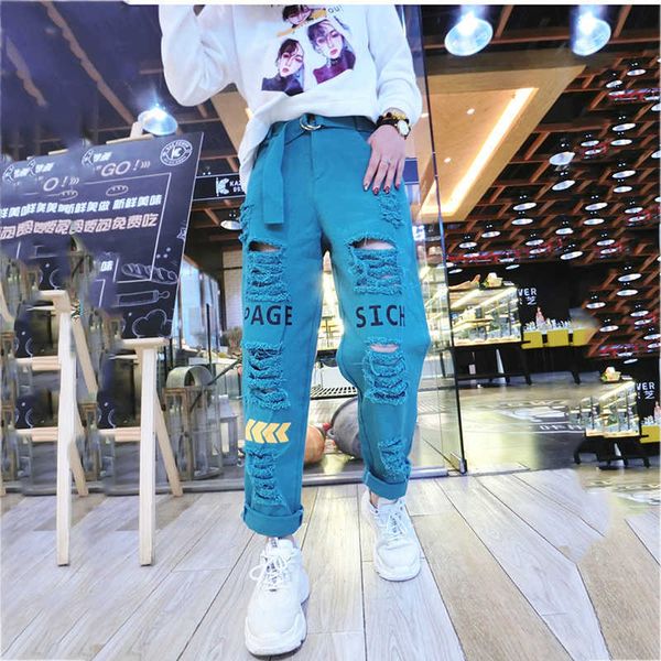 Lettre épissé femmes jean trous pantalon lâche couleur bonbon Denim femmes pantalon automne Harajuku BF femme Joggers 210531