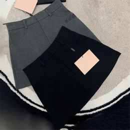 Brief vrouwen passen rok met riem sexy zomer formele korte rok luxe designer lady rokken