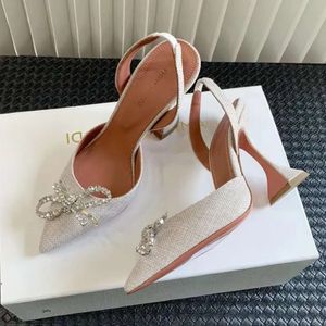 letterg Amina Muaddi Sandales Top Luxe Designer Robe Chaussures Bowknot Cristal Diamant Décoration Transparent PVC Vin Tasse Talons
