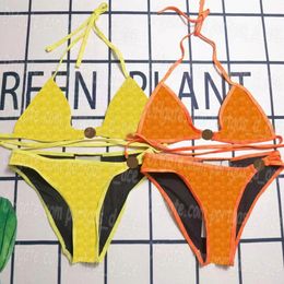 Lettres designer Bikinis Chain Swim Bra Briefes rembourrés de luxe Summer Split Maillots de bain Split Swimsuit Place Sexe