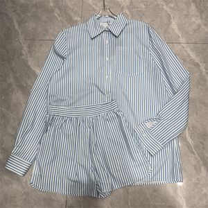 Conjunto de blusa y pantalones cortos con letras para mujer, camisas de manga larga de diseñador de lujo a rayas, trajes informales, camisa y pantalones cortos de estilo callejero