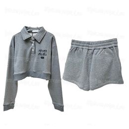 Luxe vrouwen grijze hoodie shorts set lange mouw casual trainingspak brief print elastische vrouw hoodi shorts outfits