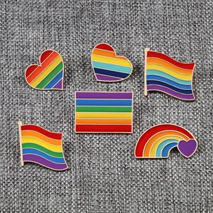 LGBT arc-en-ciel dessin animé broche pour hommes femmes Gay drapeau lesbien amour alliage Badge mode broches broches bijoux prix en vrac