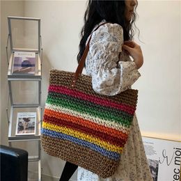 LGBT -boodschappentassen Pride 2023 Lente zomer Nieuwe regenboogcontrast Stripe Een schoudergras geweven tas strand sen serie vrouwen s casual 230522