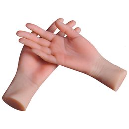 Material flexible de la TPE de los apoyos de la joyería de la exhibición del maniquí del dedo del modelo femenino realista de la mano