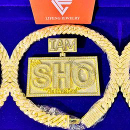 Lifeng Jewelry Colgante de moissanita de Hip Hop chapado en oro de 14 quilates con letras cuadradas y corte baguette redondo, dije personalizado