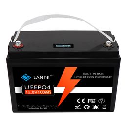 La batería LiFePO4 12V100AH tiene una pantalla BMS incorporada, que se puede utilizar para teléfonos móviles, carritos de golf, montacargas, autocaravanas, fotovoltaicos, vehículos recreativos y embarcaciones.