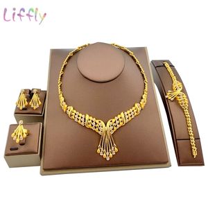 Liffly African Dubai Gold Bridale sieradensets voor vrouwelijke armband oorbellen Indisch trouwfeest kristallen ring sieraden sets 220812