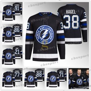 Lighing 2023-24 Derde hockeytrui Andrei Vasilevskiy Nikita Kucherov Steven Staos Victor Hedman Brayden Point Brandon Hagel Haydn Fleury Darren Raddysh