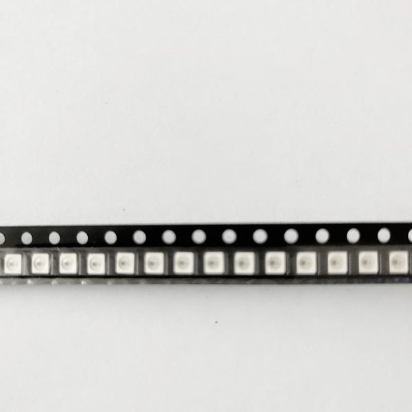 Perles lumineuses 100 – 1000, puce polychrome SK6805-2427, Type WS2812B, Source intégrée WaPower 0.1, contrôle Intelligent LED