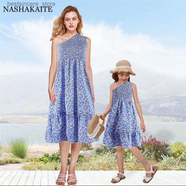 Bleu clair Matching Family Outfits vêtements vacances décontractées robe à fleurs mère et fille vêtements parent-enfant jupe longue L230522